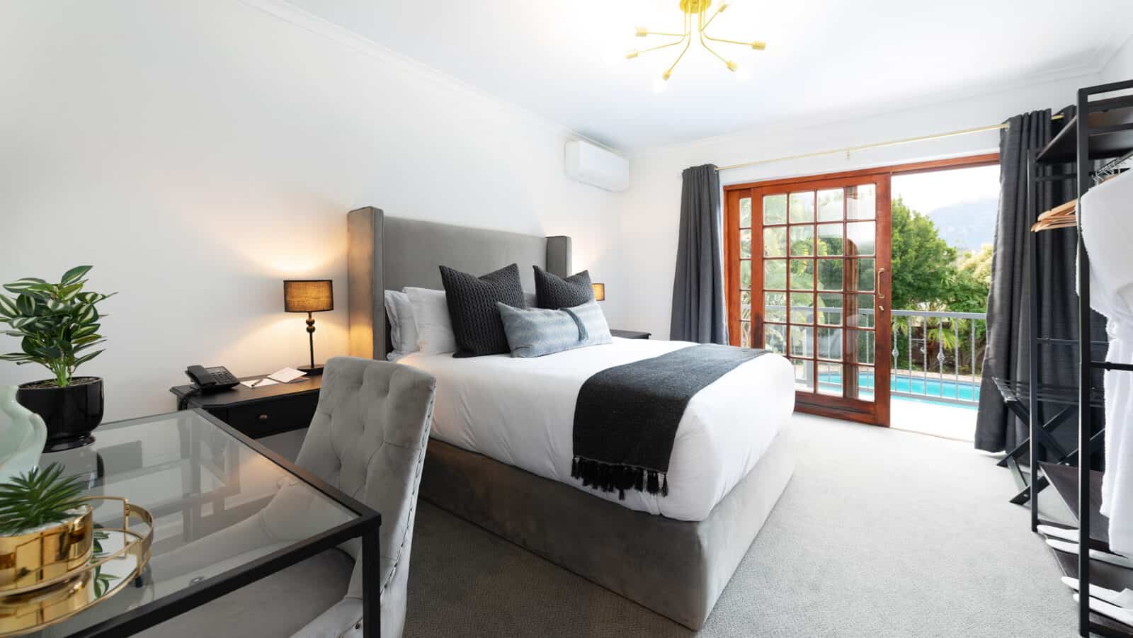 3 Bedroom Garden Suite 12 1 E1730713365318