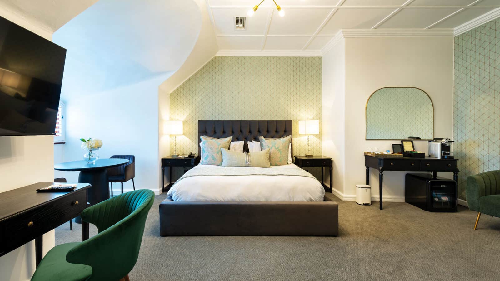 Deluxe King Room 1 E1730712463804