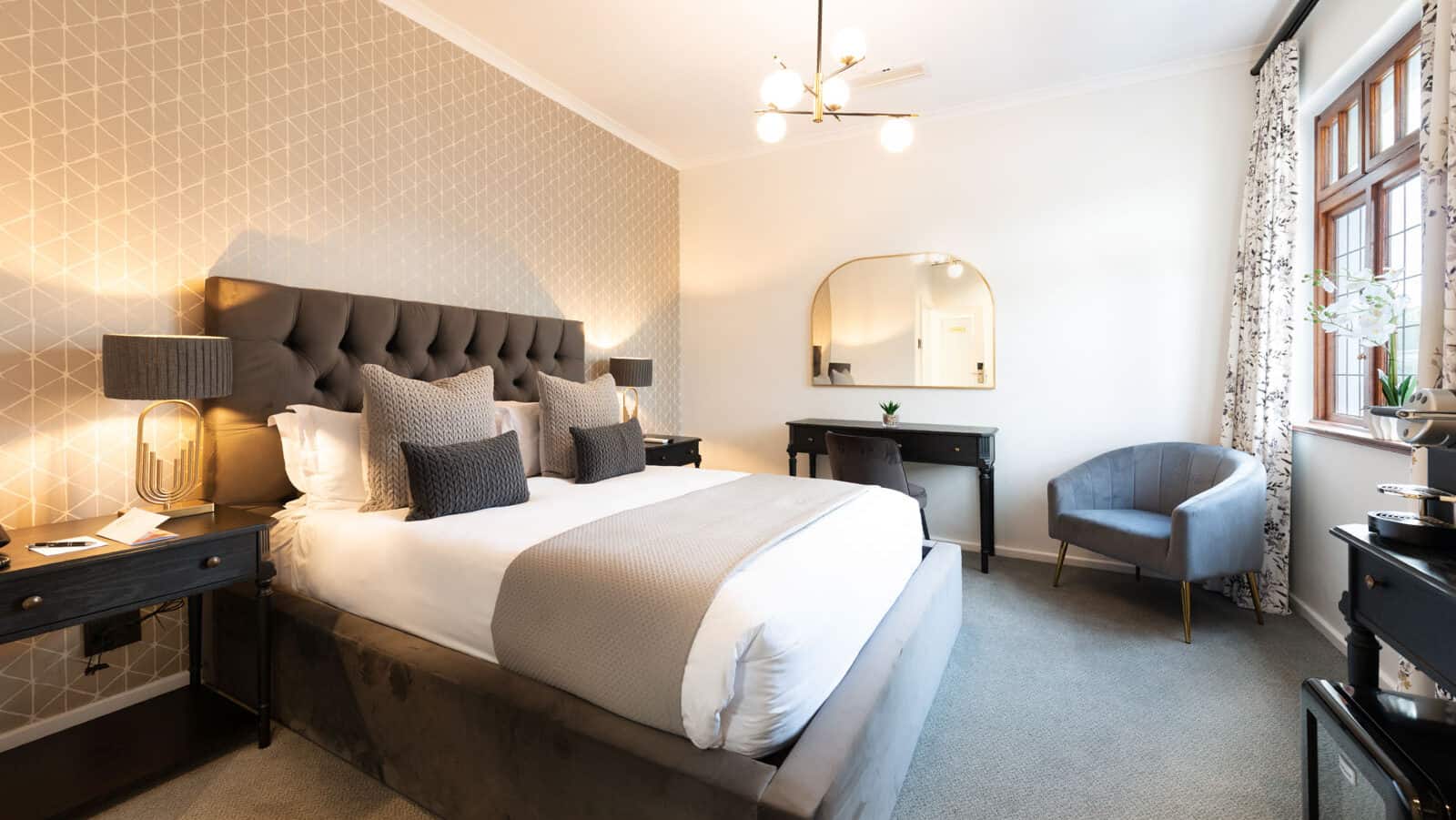 Deluxe Queen Room 1 E1730712074787